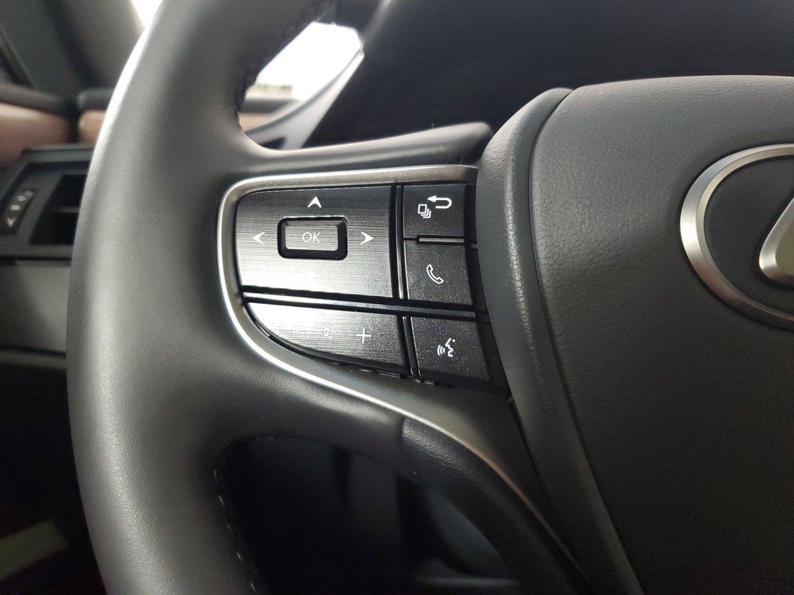 Used 2024 Lexus ES 350 w/ Premium Package FWD image 24