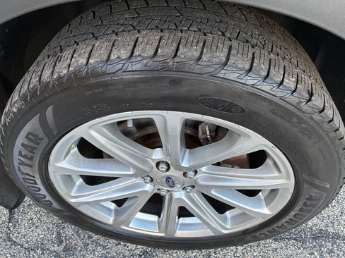 Used 2016 Ford Explorer Limited w/ Equipment Group 301A AWD/4WD image 37