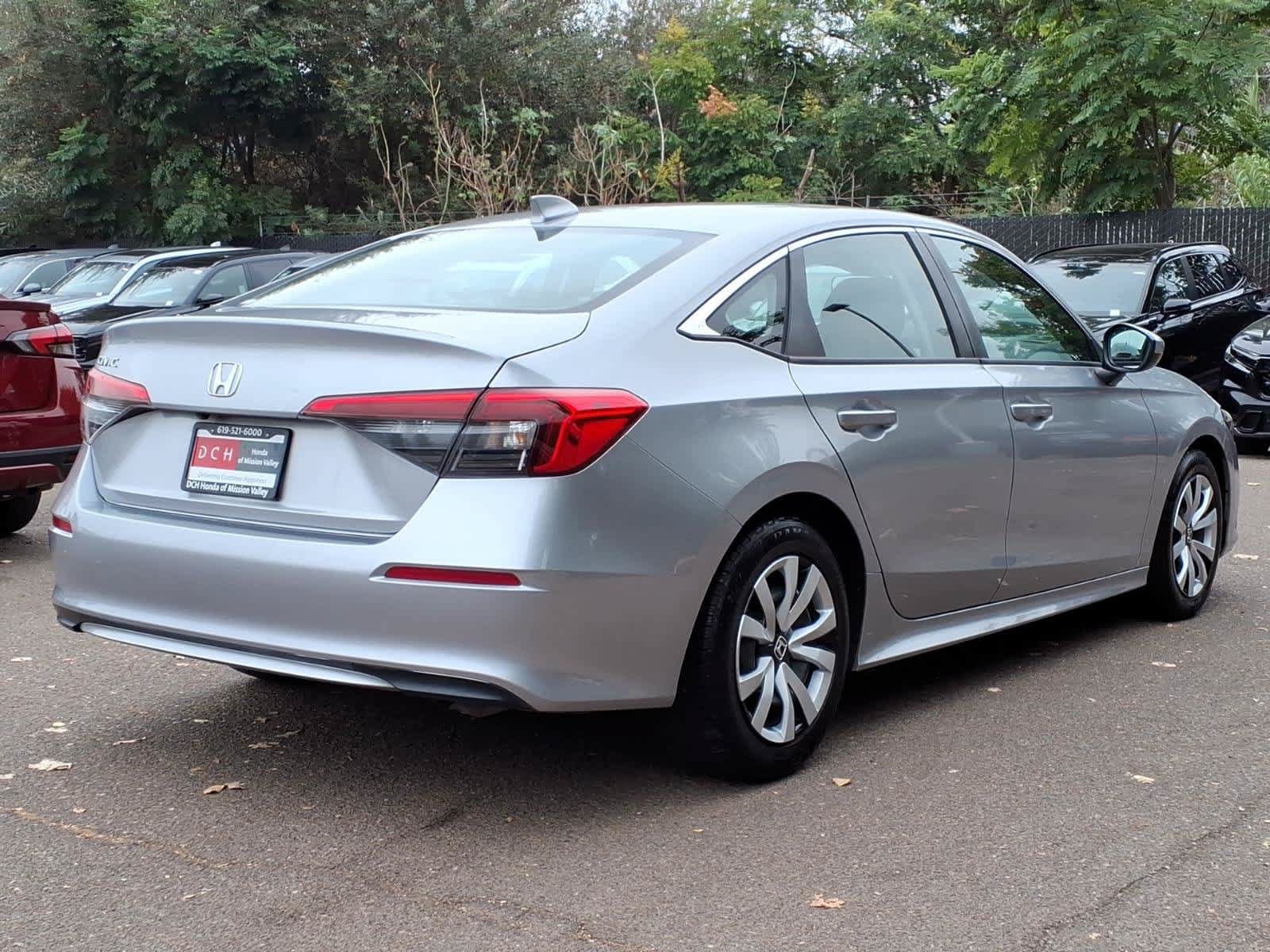 Used 2024 Honda Civic LX image 4