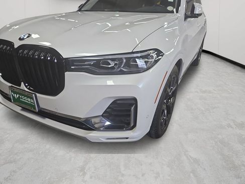 Used 2021 BMW X7 xDrive40i w/ Premium Package AWD/4WD image 46