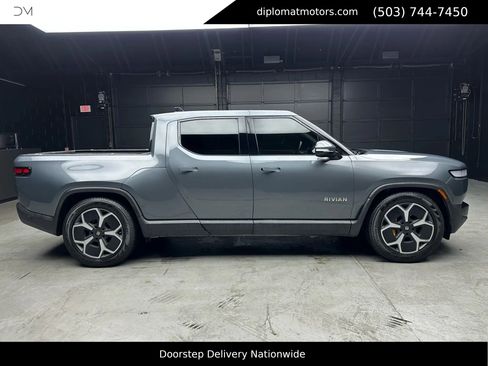 Used 2023 Rivian R1T Adventure image 6