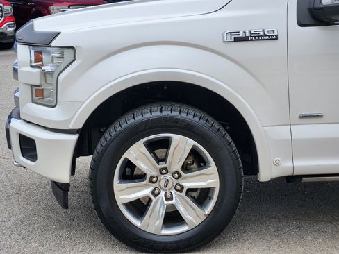 Used 2017 Ford F150 Platinum w/ Equipment Group 701A Luxury image 8