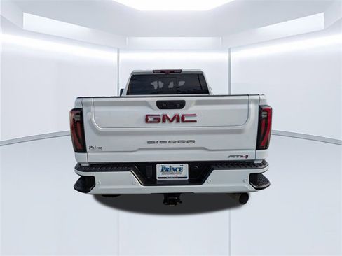 Used 2024 GMC Sierra 2500 AT4 w/ AT4 Premium Plus Package image 6