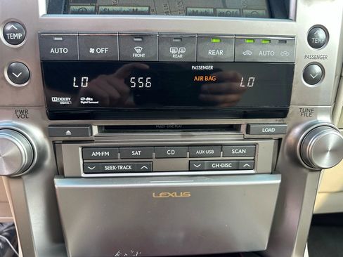 Used 2011 Lexus GX 460 image 35