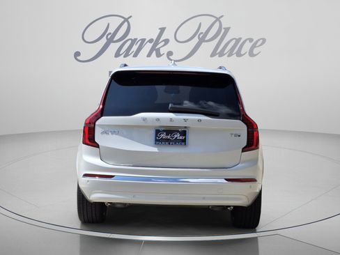 New 2026 Volvo XC90 T8 Plus w/ Protection Package Premier AWD/4WD image 4