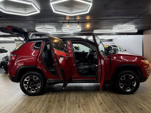 Used 2018 Jeep Compass Trailhawk AWD/4WD image 15