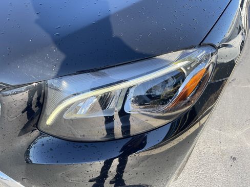 Used 2017 Mercedes-Benz GLC 300 4MATIC image 6