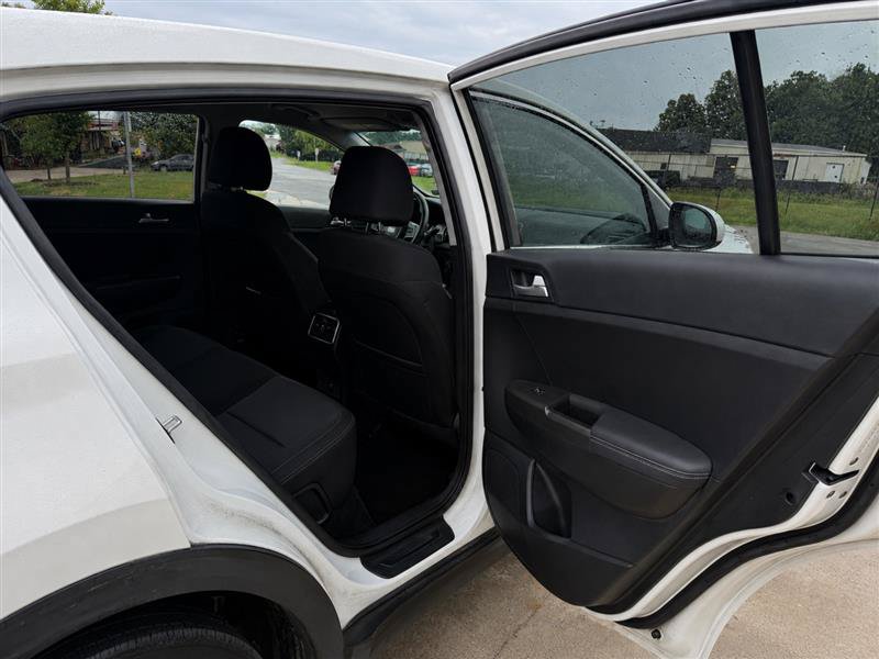 Used 2019 Kia Sportage LX AWD/4WD image 17