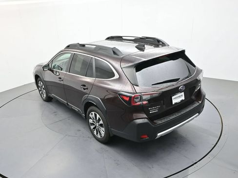 Used 2025 Subaru Outback Limited AWD/4WD image 27