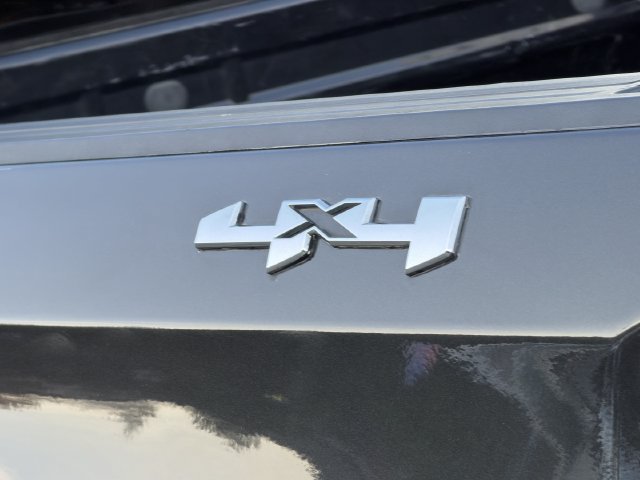 Used 2020 GMC Sierra 1500 Elevation w/ Elevation Value Package AWD/4WD image 13