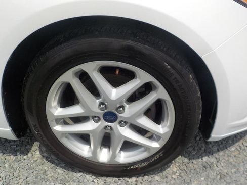 Used 2016 Ford Fusion SE w/ Equipment Group 202A FWD image 33