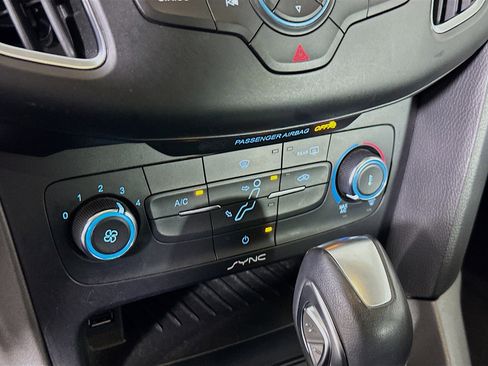 Used 2016 Ford Focus SE w/ Equipment Group 201A image 22