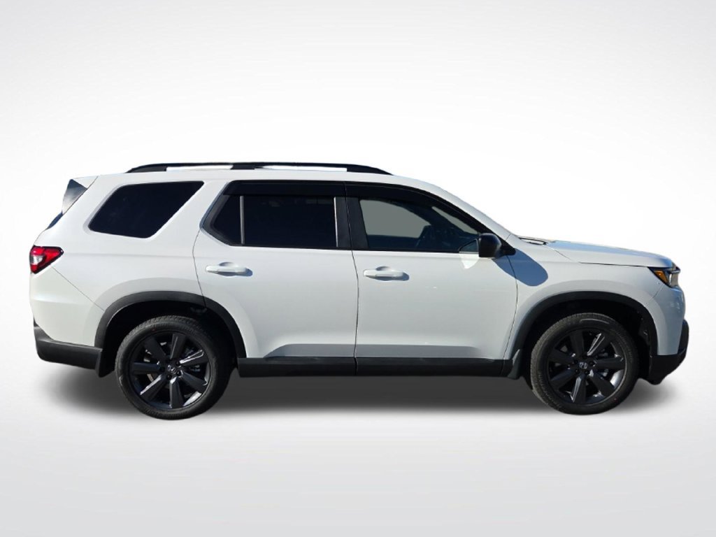 New 2026 Honda Pilot Sport image 2