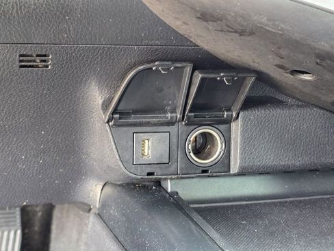 Used 2020 Toyota Camry LE w/ Convenience Package image 17