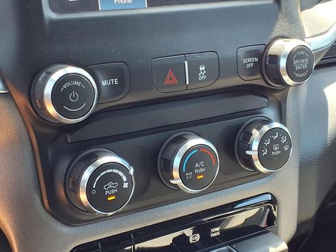 Used 2024 RAM 3500 Big Horn AWD/4WD image 13