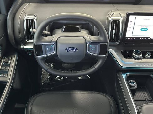 New 2026 Ford Expedition Platinum w/ Driver's Package AWD/4WD image 15