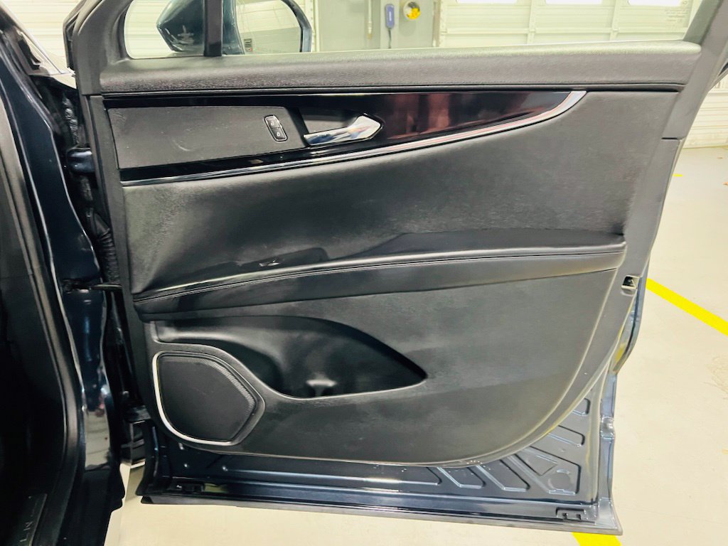 Used 2022 Lincoln Nautilus FWD image 34