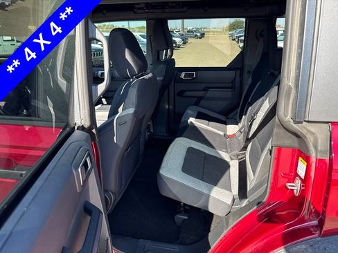 Used 2025 Ford Bronco Big Bend AWD/4WD image 6