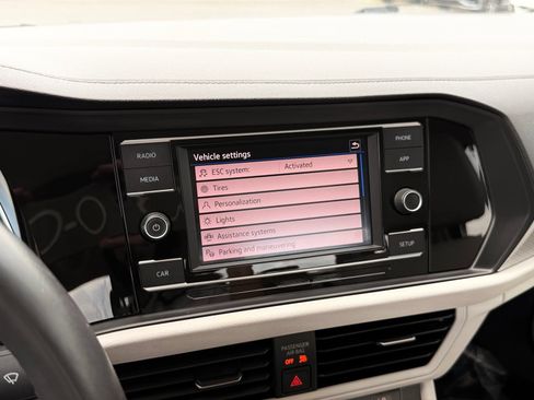 Used 2019 Volkswagen Jetta SE FWD image 34