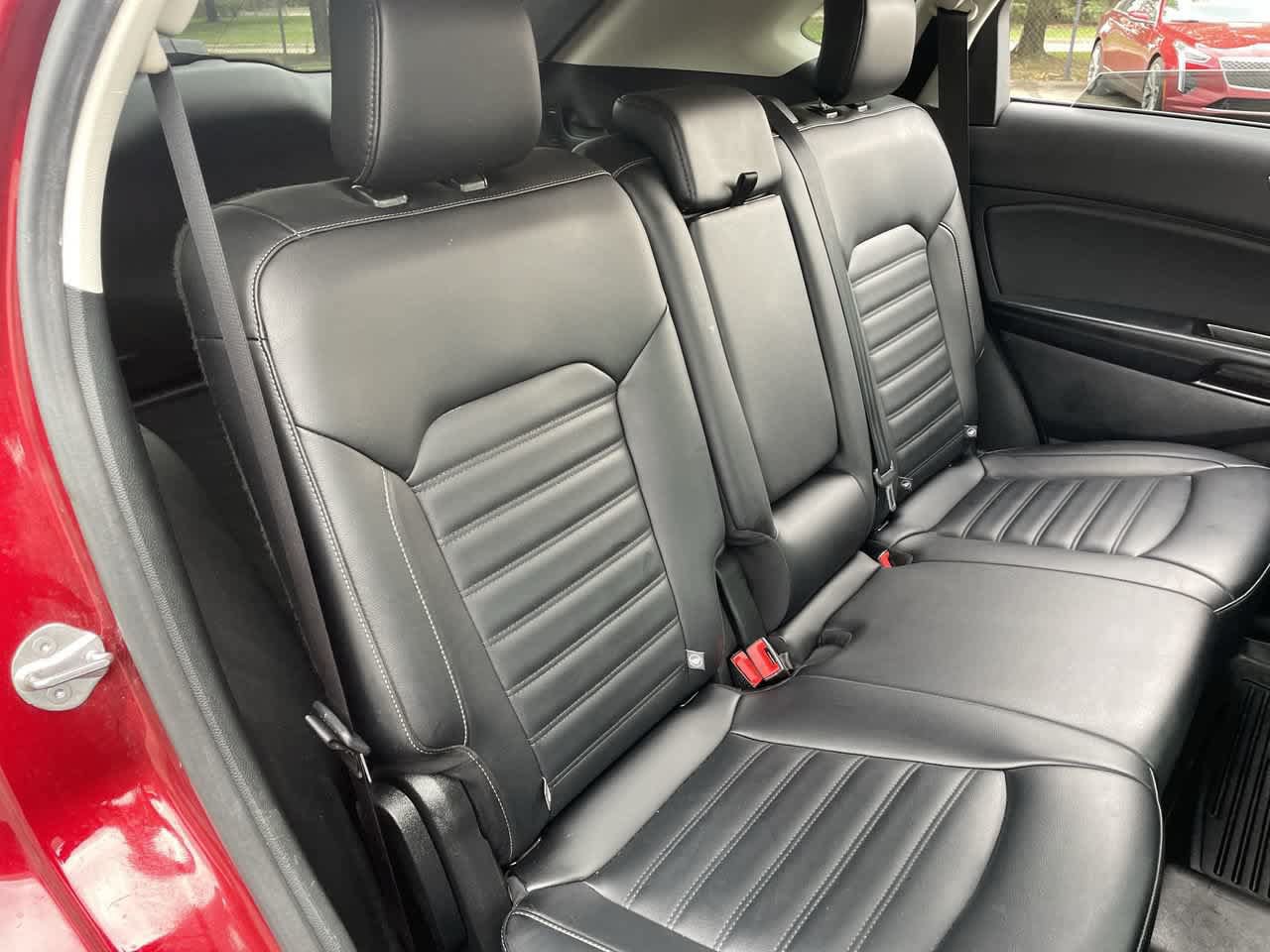 Used 2019 Ford Edge SEL w/ Equipment Group 201A AWD/4WD image 15