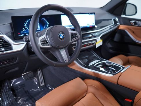 Used 2026 BMW X5 sDrive40i w/ M Sport Package RWD image 6