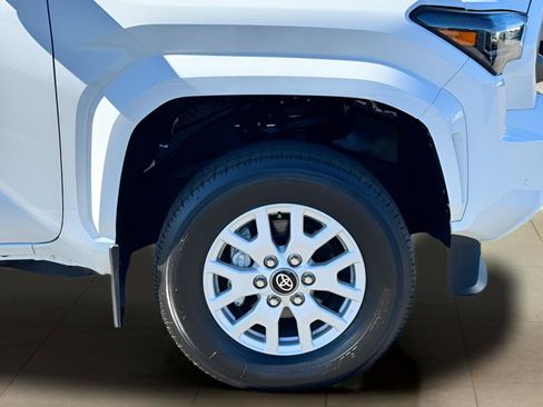 Used 2024 Toyota Tacoma SR5 w/ SR5 Upgrade Package image 42