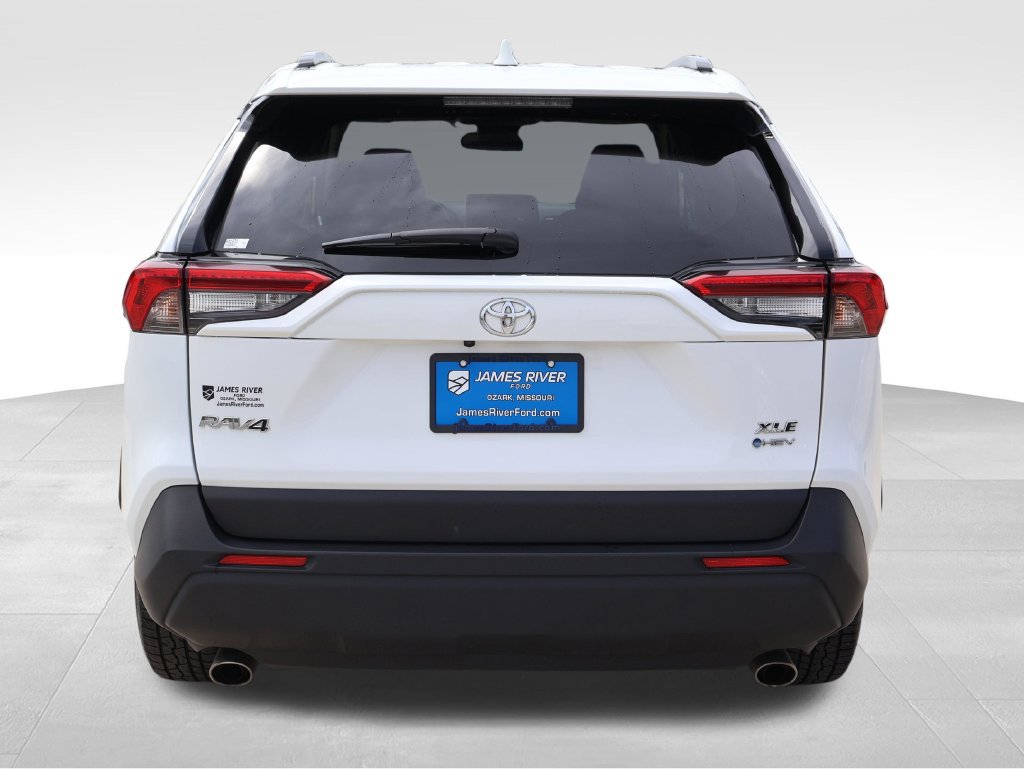 Used 2025 Toyota RAV4 XLE AWD/4WD image 4