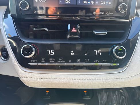 Used 2021 Toyota Corolla XSE image 18