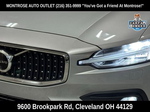 Used 2025 Volvo V60 B5 Cross Country Plus image 53