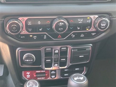 Certified 2024 Jeep Wrangler Unlimited Rubicon 392 image 27