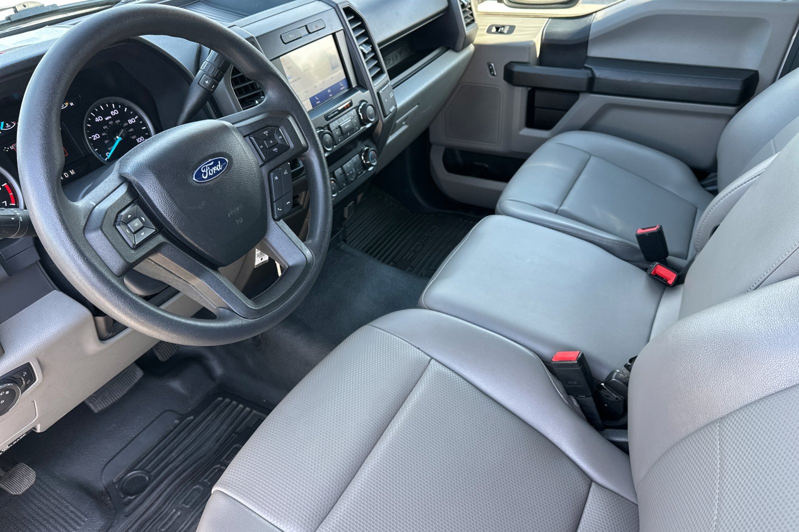Used 2022 Ford F350 XL w/ Power Equipment Group RWD image 9