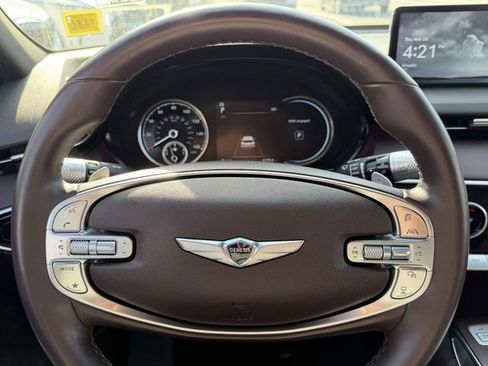 Used 2022 Genesis GV70 2.5T w/ Advanced Package image 23