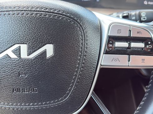 Used 2025 Kia Telluride S AWD/4WD image 10