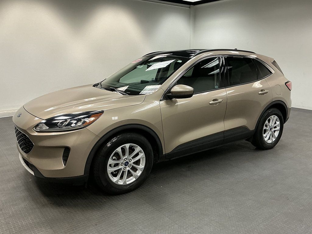 Used 2020 Ford Escape SE FWD image 2