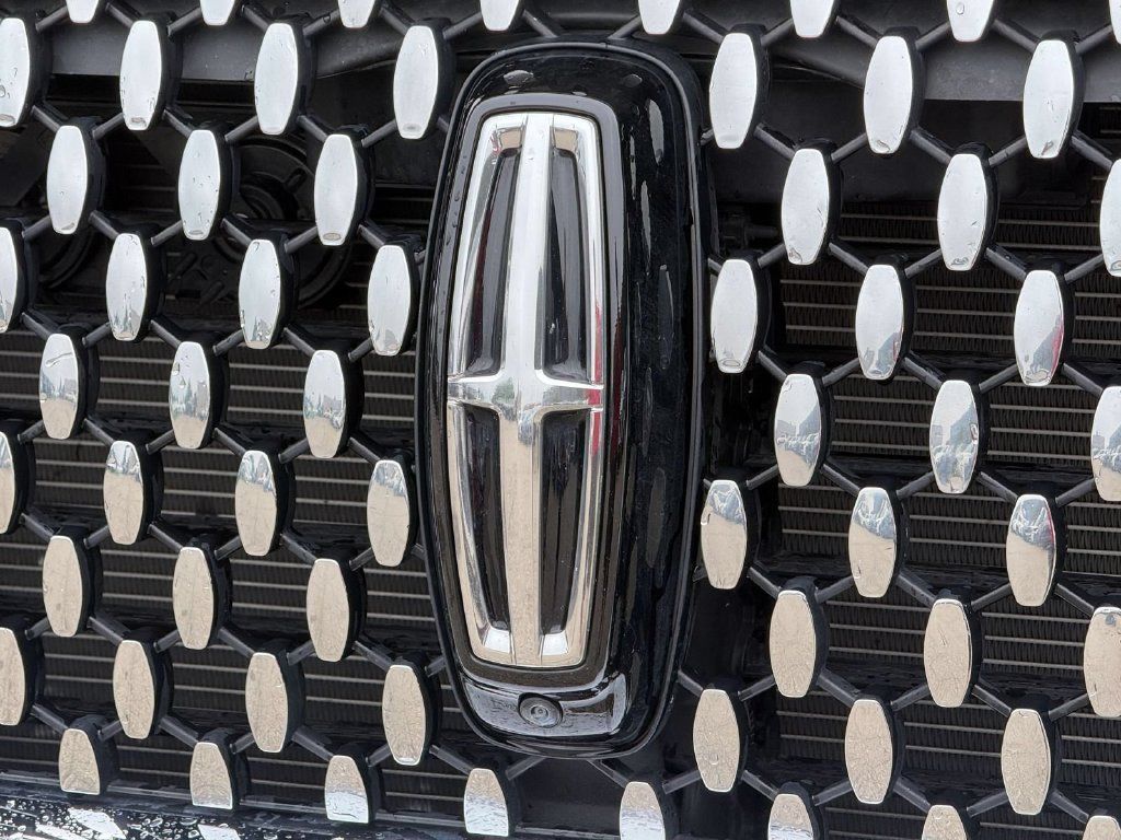 Certified 2023 Lincoln Navigator Black Label AWD/4WD image 9
