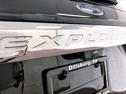 Used 2021 Ford Explorer XLT w/ Equipment Group 202A image 13