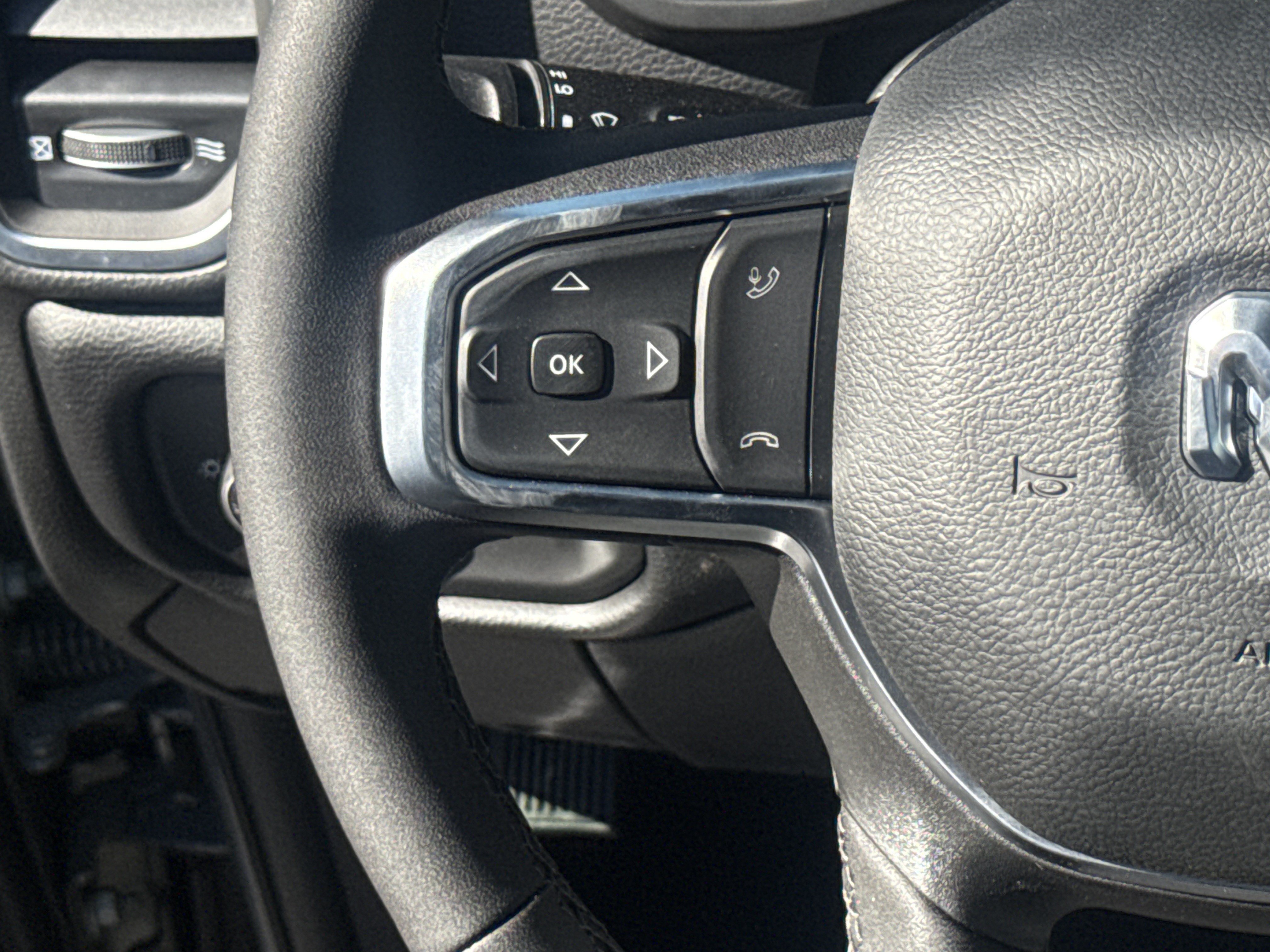 New 2027 RAM 3500 Big Horn AWD/4WD image 18