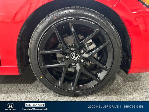 Used 2023 Honda Civic Sport image 12