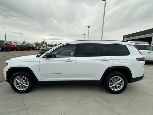 Certified 2024 Jeep Grand Cherokee L Laredo image 3