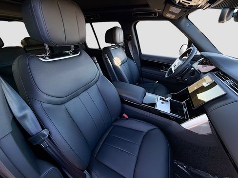 New 2026 Land Rover Range Rover SE image 15