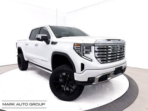 Used 2024 GMC Sierra 1500 Denali w/ Denali Reserve Package AWD/4WD image 1