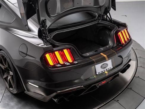 Used 2022 Ford Mustang Shelby GT500 w/ Carbon Fiber Track Pack image 30