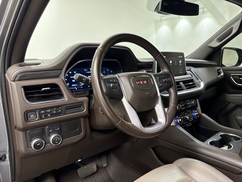 Used 2022 GMC Yukon SLT w/ SLT Luxury Package RWD image 17