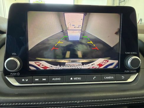 Used 2023 Nissan Rogue SV AWD/4WD image 23