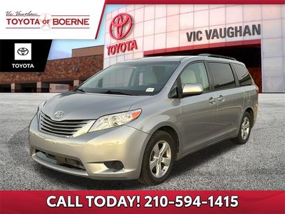 Used 2017 Toyota Sienna LE