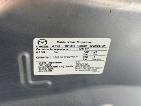 Used 2016 MAZDA MAZDA3 i Sport w/ Preferred Equipment Package FWD image 28