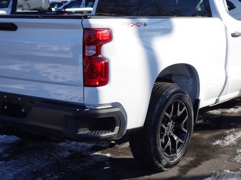 Used 2024 Chevrolet Silverado 1500 W/T w/ WT Value Package image 10