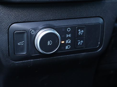 Used 2022 Ford Escape SEL w/ Technology Package FWD image 13