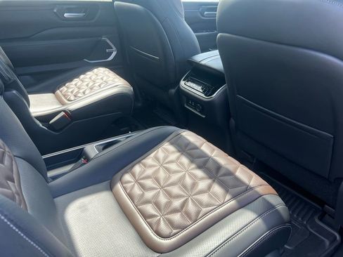 New 2026 Nissan Armada Platinum image 9