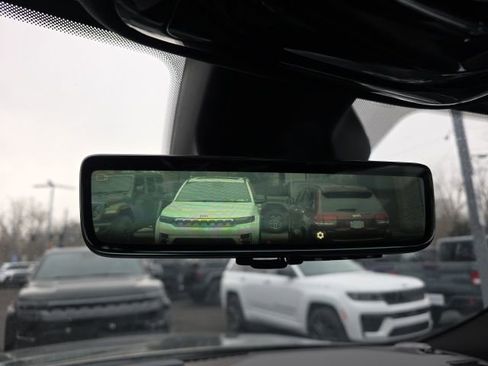 Used 2022 Jeep Grand Cherokee Overland w/ Advanced Protech Group III image 17